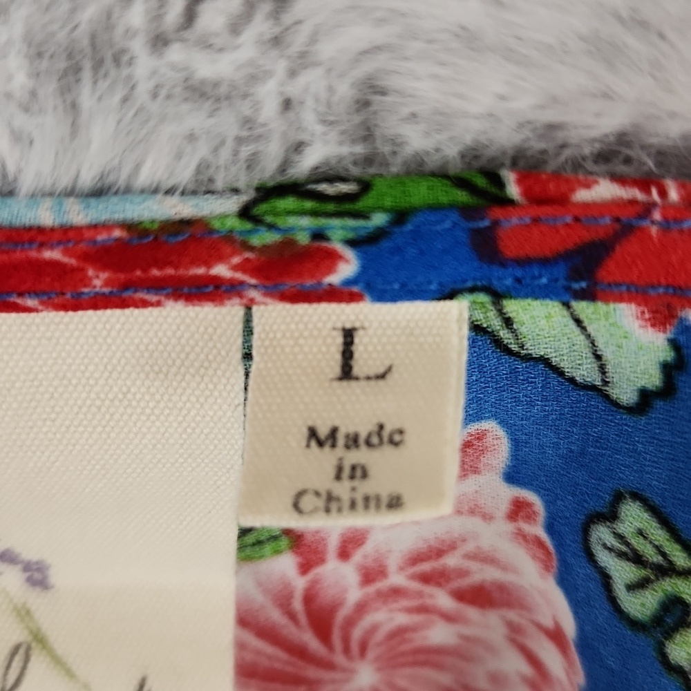 Lavender & Honey floral lightweight top size large - Picture 6 of 10